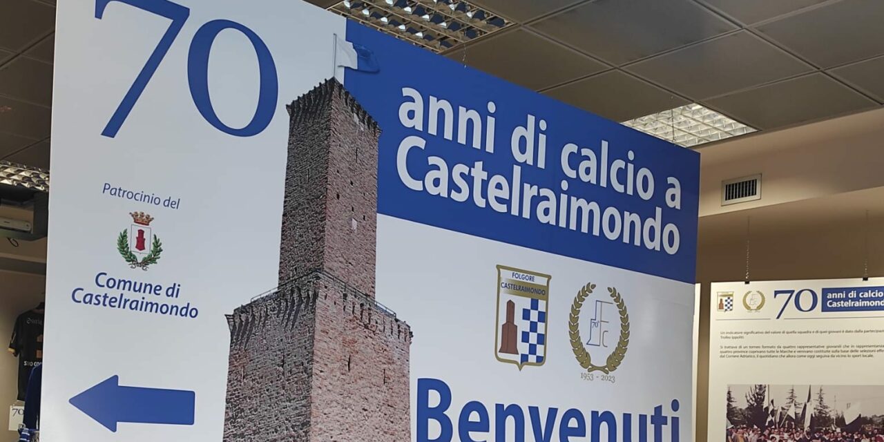 TAGLIO DEL NASTRO PER LA MOSTRA SUI 70 ANNI DELLA FOLGORE CASTELRAIMONDO