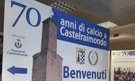 TAGLIO DEL NASTRO PER LA MOSTRA SUI 70 ANNI DELLA FOLGORE CASTELRAIMONDO