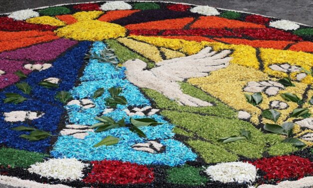 INFIORATA DEL CORPUS DOMINI A CASTELRAIMONDO