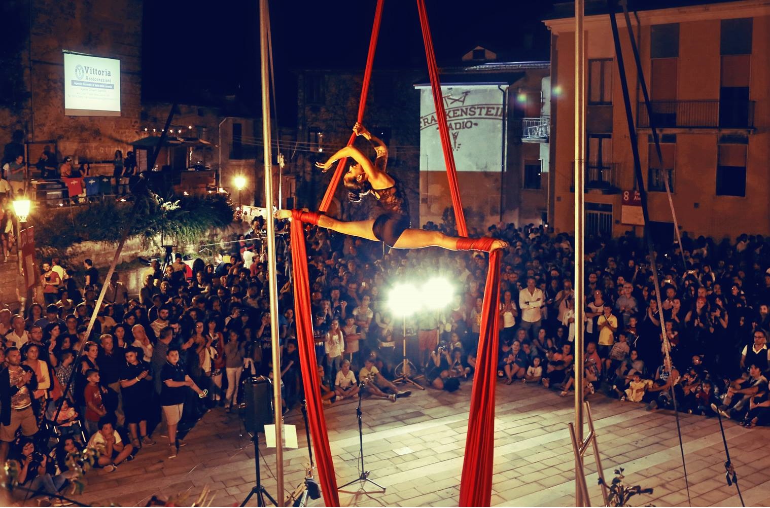 08.26-Circo-Bipolar-Cafe-Rouge-3