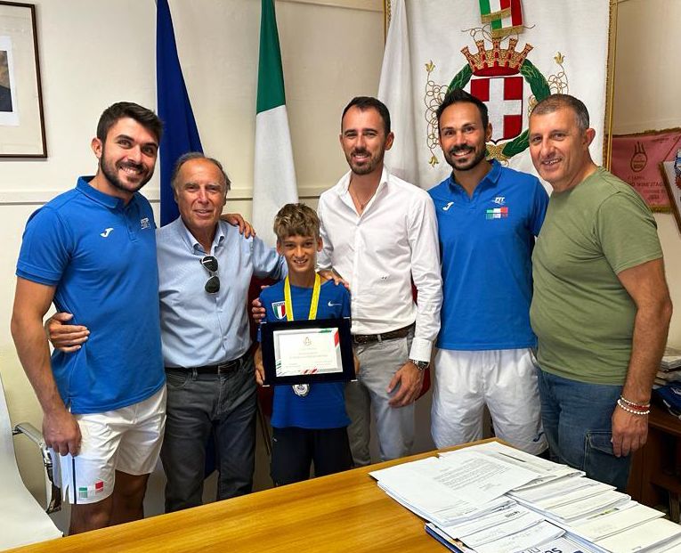 IL GIOVANE TENNISTA BONGIOVANNI RICEVUTO IN COMUNE DOPO LE IMPRESE SPORTIVE IN CROAZIA