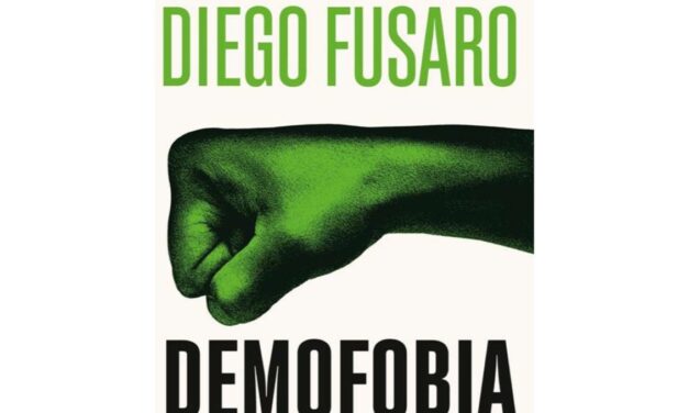 DIEGO FUSARO ALLA PICCOLA LIBRERIA DELLE MARCHE CON IL LIBRO DEMOFOBIA