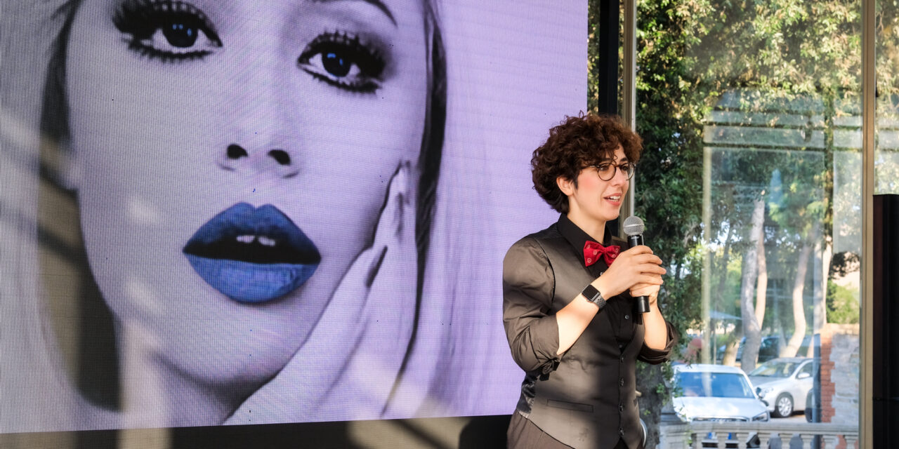 RINVIATO IL PHILOSHOW SU RAFFAELLA CARRA’