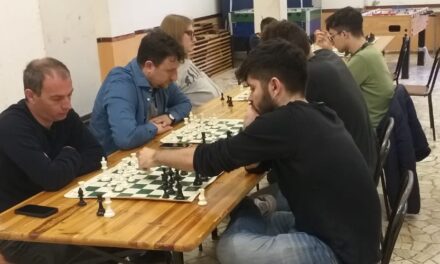 ASCOLI PICENO: LEZIONI E PARTITE A SCACCHI NEL PERIODO ESTIVO