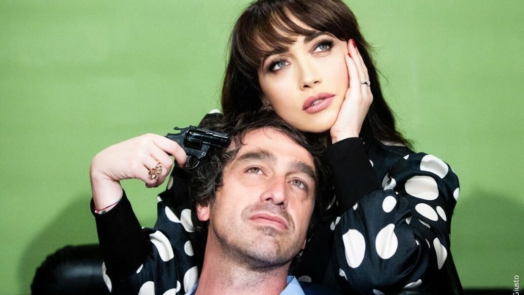 “Coppia aperta quasi spalancata” "Coppia aperta quasi spalancata"