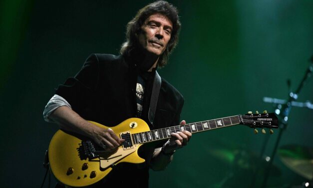 STEVE HACKETT ALLO SFERISTERIO DI MACERATA