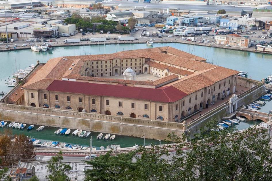 ANCONA: INUAGURAZIONE DELLA MOSTRA “PRIMA, DOPO, ANCORA”