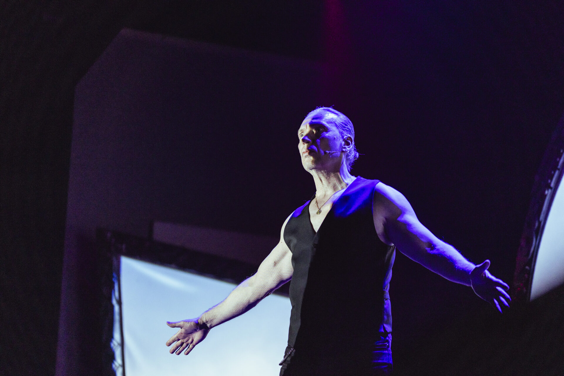 Alla ricerca dell’Uomo Ragno: Mauro Repetto racconta la vera storia degli 883 a Sant’Elpidio a Mare