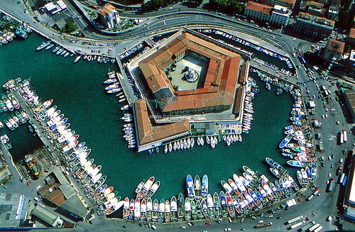 ANCONA: SUSANNA A MICUCCI E LA MUSICA A SOSTEGNO DELLA RICERCA ALLA MOLE VANVITELLIANA