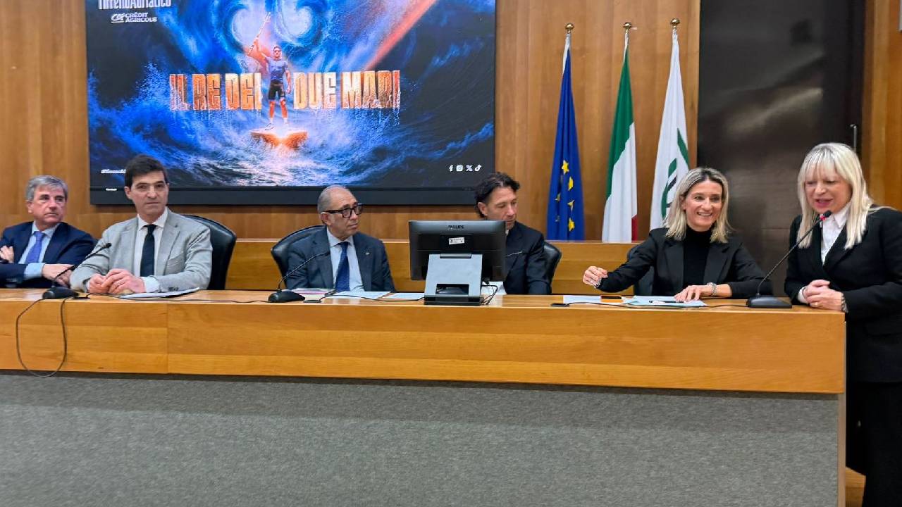 SAN SEVERINO MARCHE_ CAPITALE DEL CICLISMO MONDIALE SAN SEVERINO MARCHE: CAPITALE DEL CICLISMO MONDIALE CON LA TIRRENO-ADRIATICO