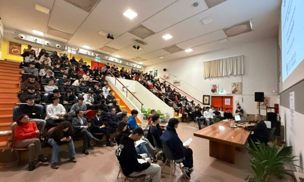 COTTARELLI A PESARO: LEZIONE DI ECONOMIA PER GLI STUDENTI DEL BRAMANTE-GENGA