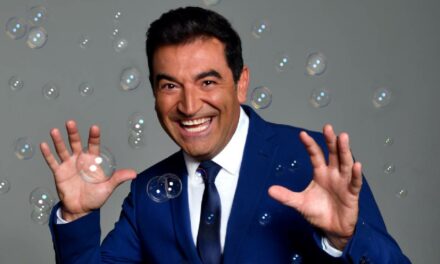 MAX GIUSTI ILLUMINA IL TEATRO DELLE MUSE CON ‘BOLLICINE – UPDATE’