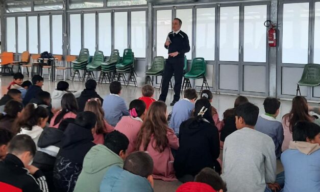 JESI: EDUCAZIONE STRADALE NELLE SCUOLE CON ESIO, IL LEONE