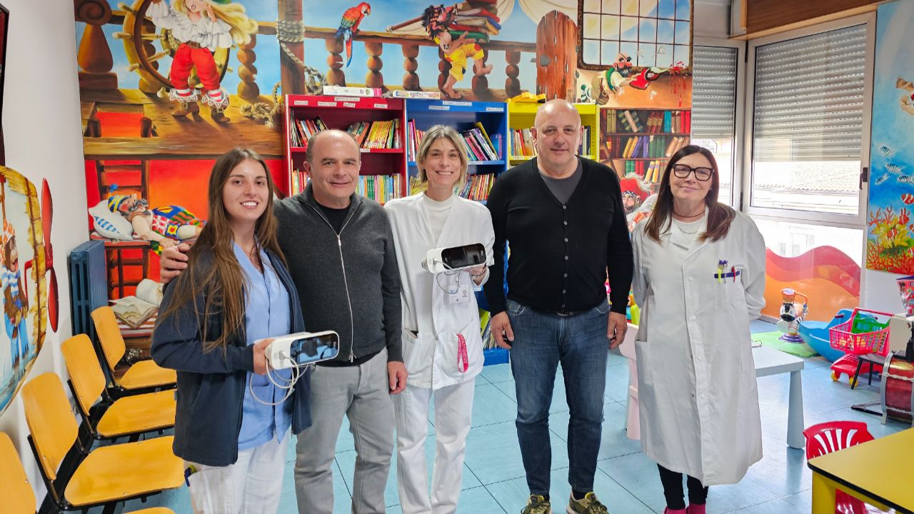 pediatria10 FABRIANO, GENEROSITÀ SENZA CONFINI PER LA PEDIATRIA DELL'OSPEDALE 'ENGLES PROFILI'