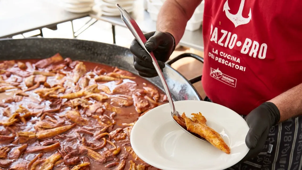 Il brodetto dei pescatori Spazio Bro BRODETTOFEST 2026: AL VIA A FANO LA 24° EDIZIONE