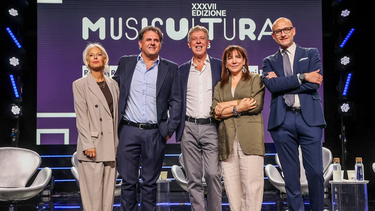 MUSICULTURA SCALDA I MOTORI: LO SFERISTERIO DI MACERATA CONQUISTA RAI 1