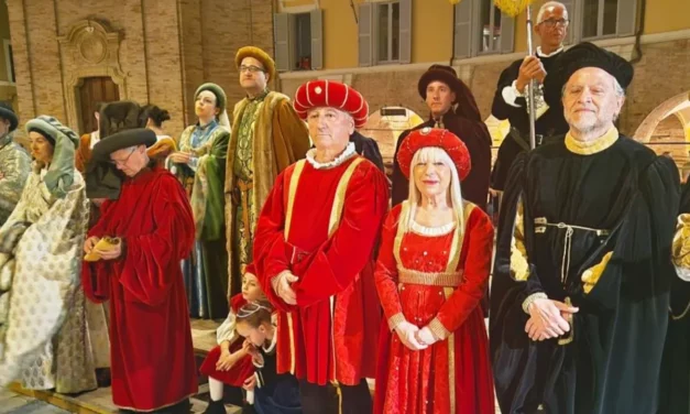 IL CORTEO STORICO DEL PALIO DEI CASTELLI AMMALIA SAN SEVERINO