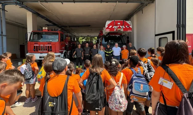 CENTRI ESTIVI AD ANCONA: UNA LEZIONE DI SICUREZZA CON I VIGILI DEL FUOCO