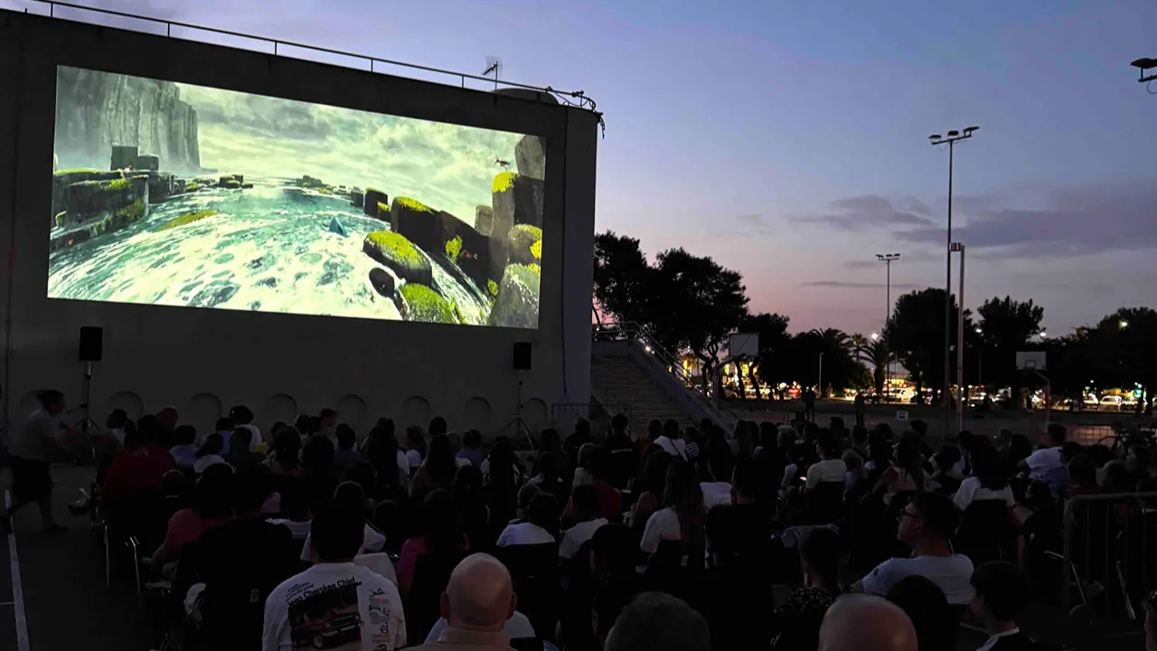 Arena Cecchetti 2026 1 CINEMA ALL'APERTO A CIVITANOVA: NUOVI APPUNTAMENTI PER LUGLIO