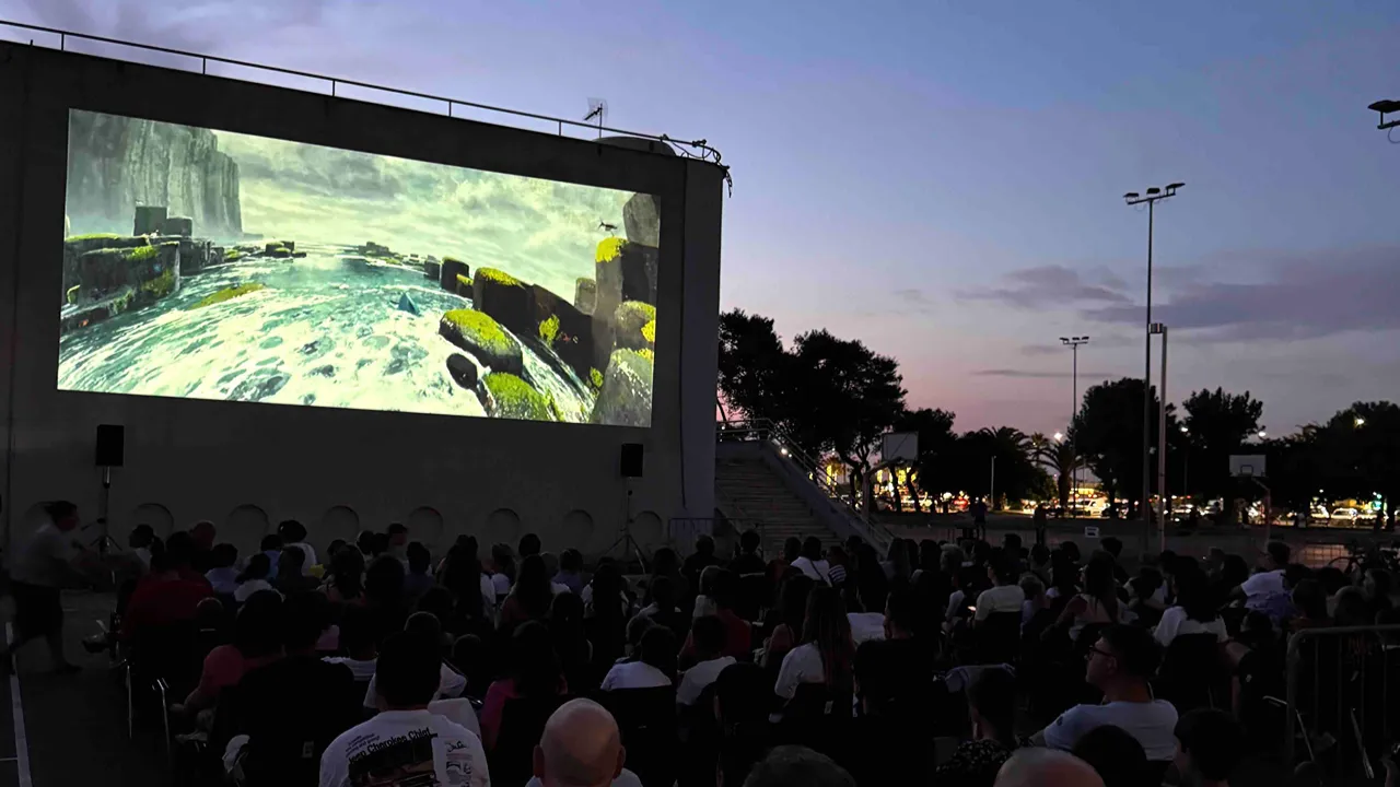 Arena Cecchetti 2026 1 ARENA CECCHETTI A CIVITANOVA: CINEMA ALL'APERTO FA SUBITO IL PIENO