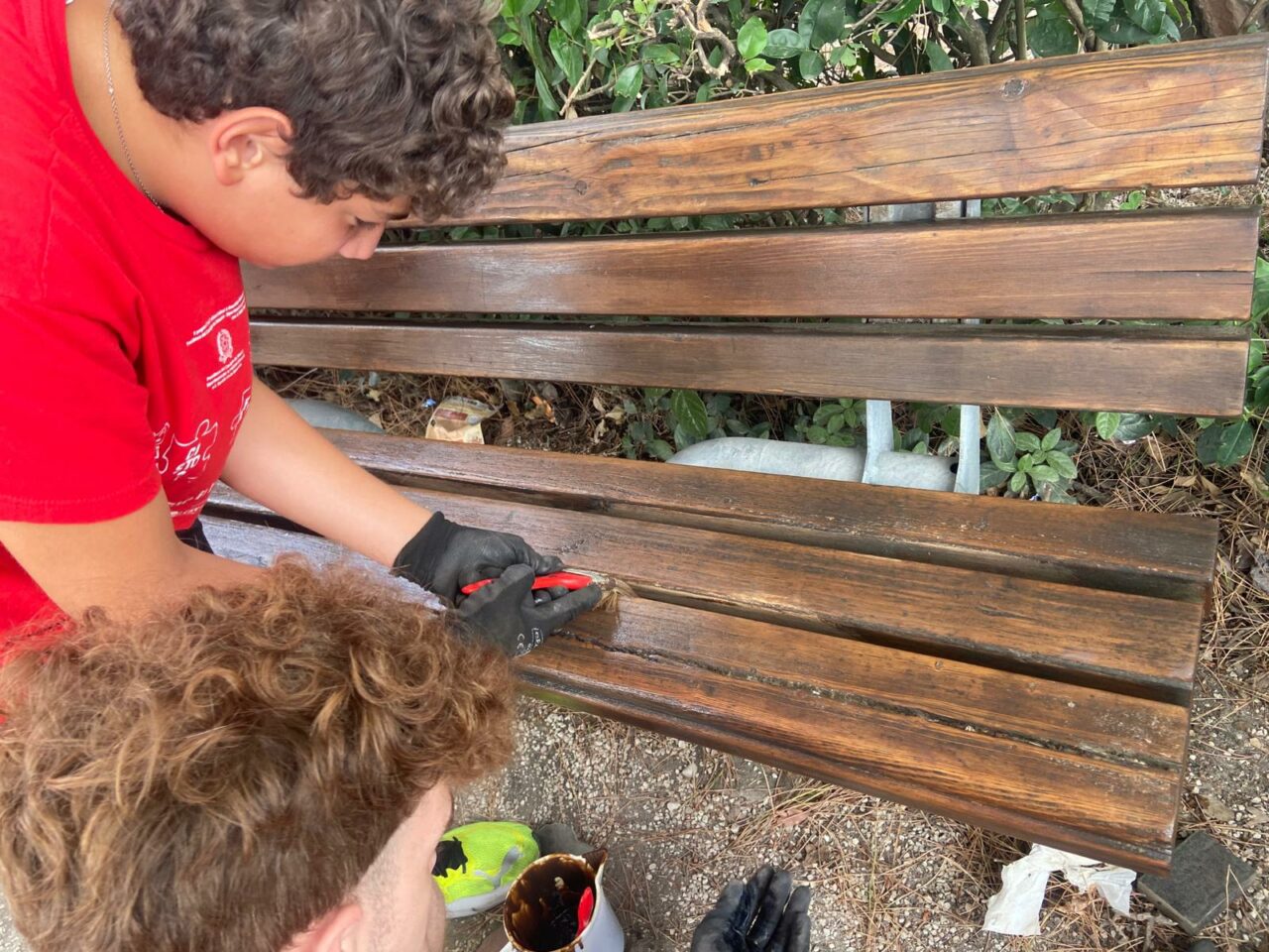 Ci sto affare fatica Montelupone (5) PANCHINE, GIOCHI E UN NUOVO CUORE: I RAGAZZI LASCIANO IL SEGNO A MONTELUPONE