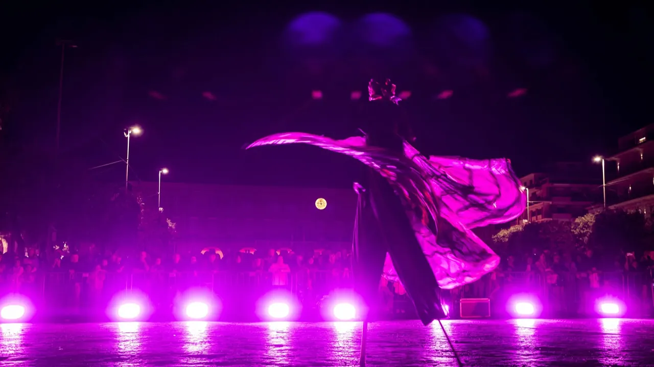 Onda d’Arte 2025 2 ONDA D'ARTE A CIVITANOVA: PIAZZA XX SETTEMBRE VIBRA CON NO ROOTS COLLECTIVE