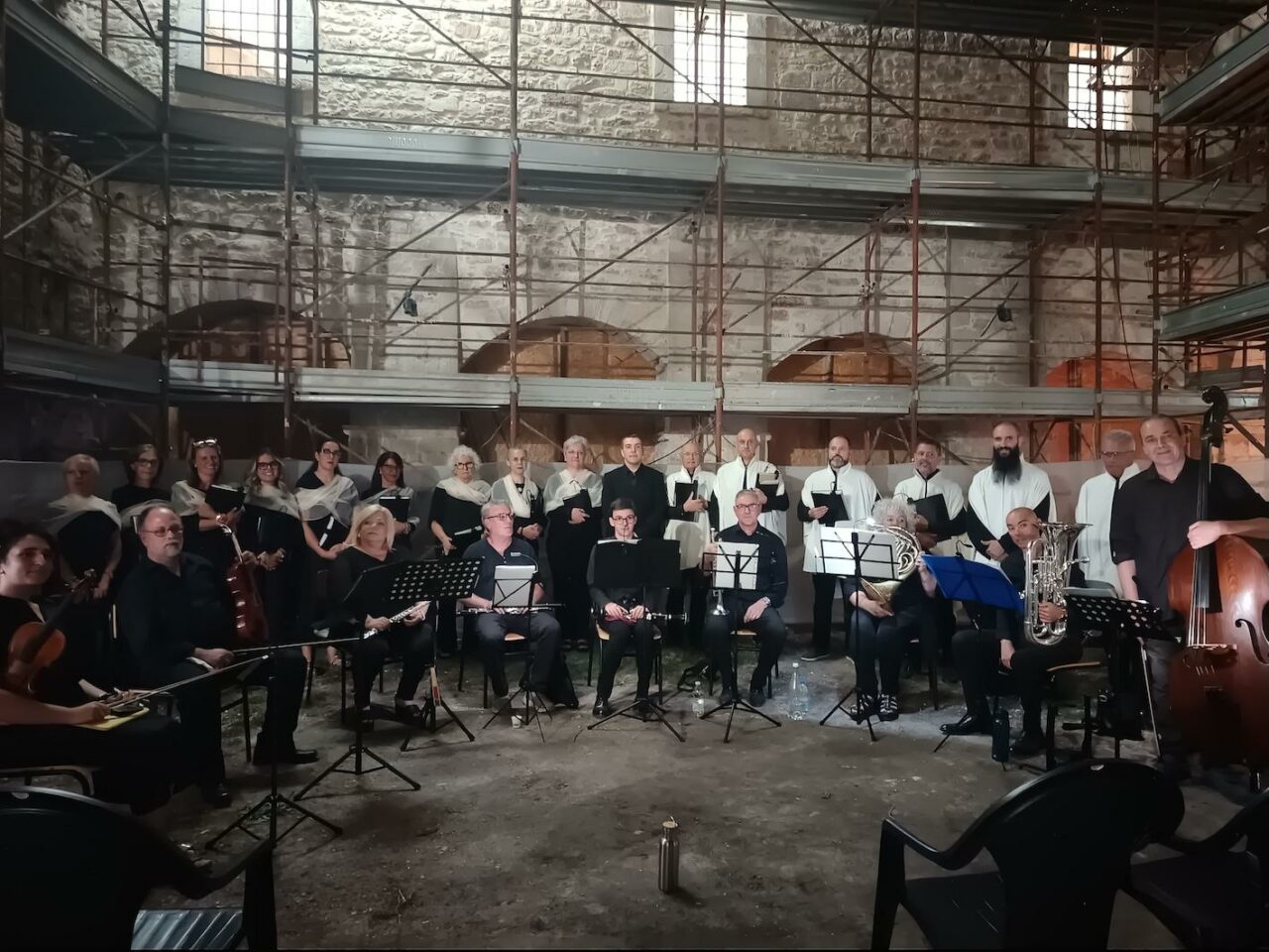 Musica e spiritualità nel Chiostro di SANT’AGOSTINO a VISSO Musica e spiritualità nel Chiostro di SANT'AGOSTINO a VISSO