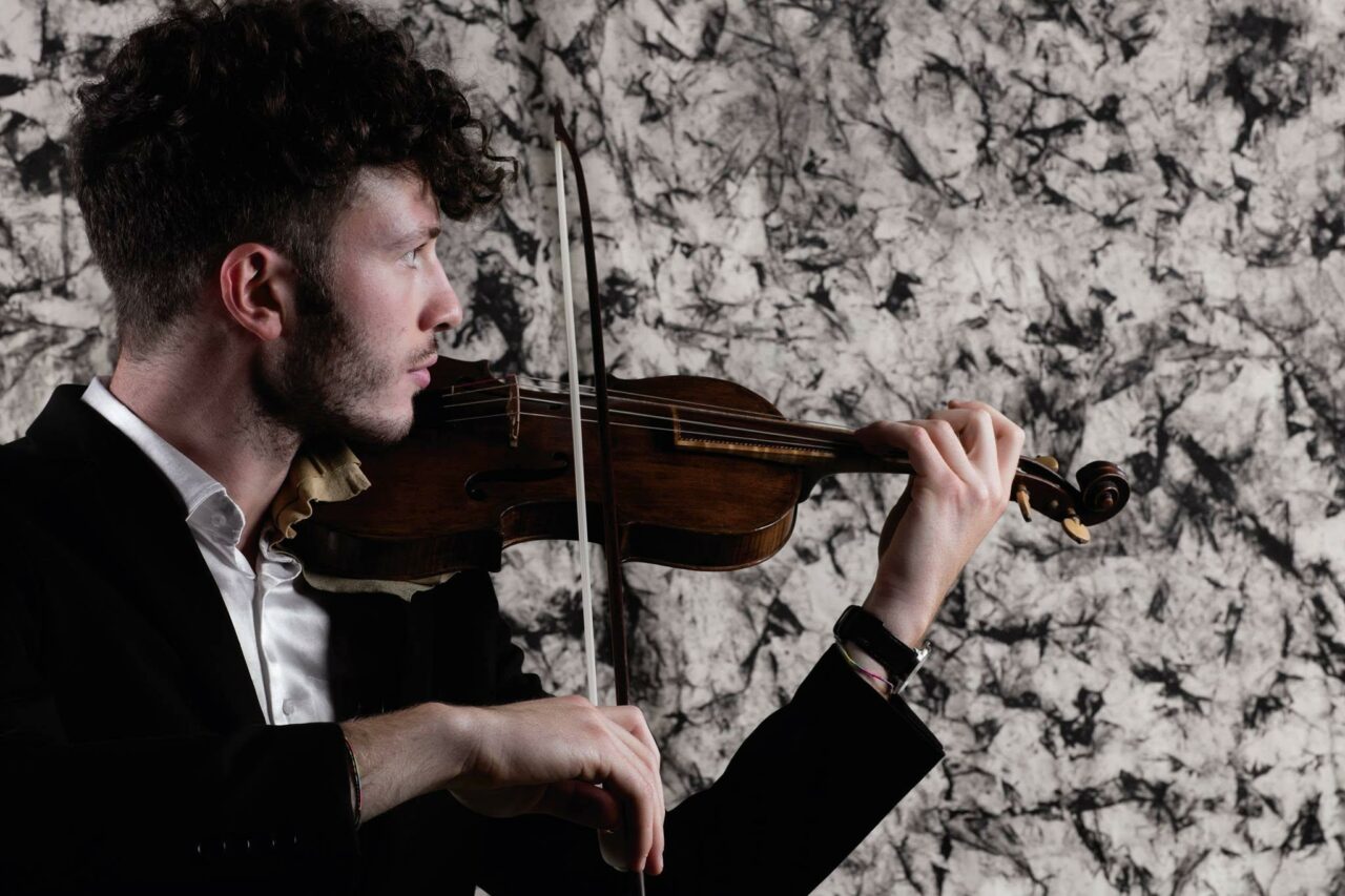 Il virtuoso SIMONE PIRRI ad ANCONA e SERRA SAN QUIRICO il 12 E 13 SETTEMBRE Il virtuoso SIMONE PIRRI ad ANCONA e SERRA SAN QUIRICO il 12 E 13 SETTEMBRE