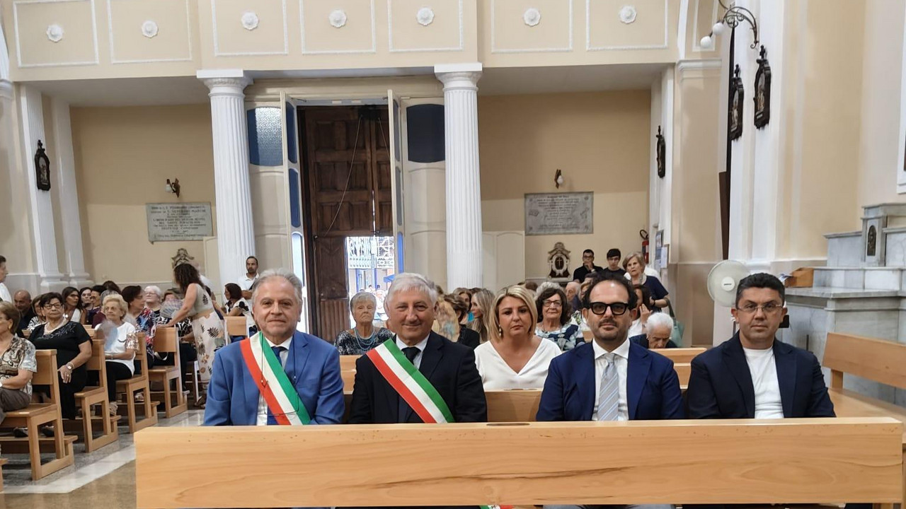 SAN SEVERINO MARCHE e COMIZIANO uniti nel nome del santo Patrono SAN SEVERINO MARCHE e COMIZIANO uniti nel nome del santo Patrono