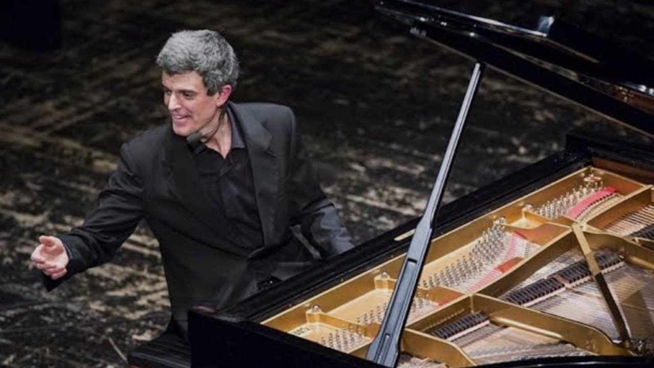 A OSIMO, Emanuele Ferrari porta MOZART sul palco con ‘UNA NOTTE ALL’OPERA’ A OSIMO, Emanuele Ferrari porta MOZART sul palco con 'UNA NOTTE ALL'OPERA'