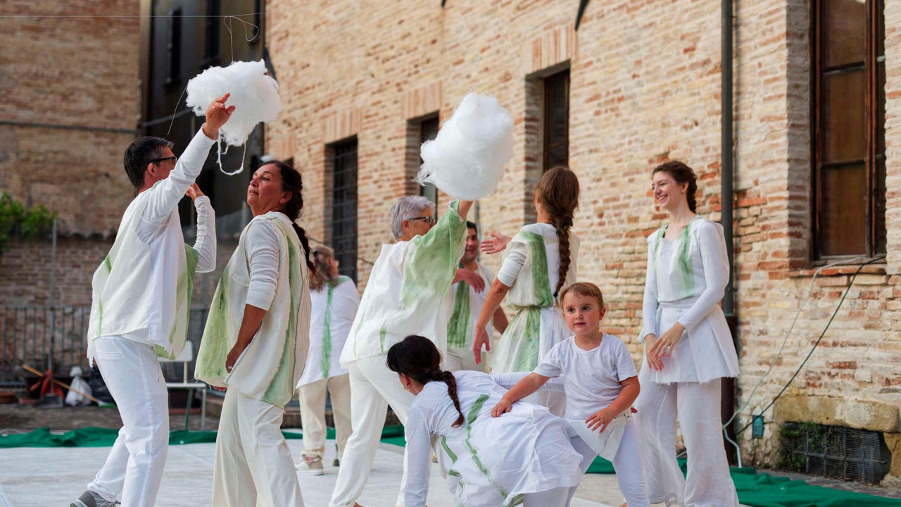 Empathy apre la nuova stagione del TEATRO SANZIO a URBINO Empathy apre la nuova stagione del TEATRO SANZIO a URBINO