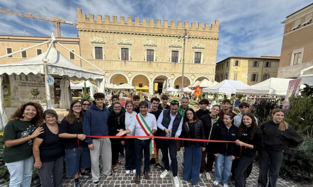 Mostra mercato dei fiori a PESARO: inaugurata la 72ª edizione