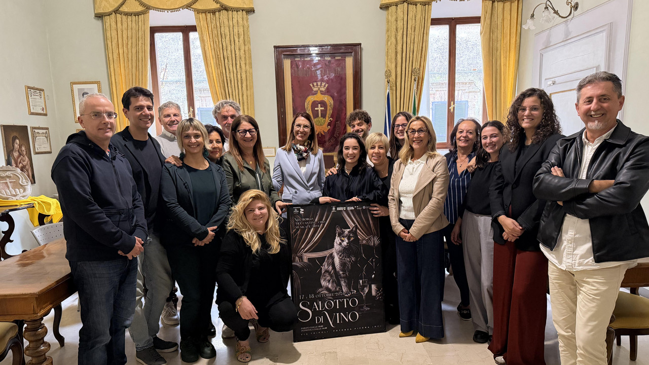 <strong>Salotto diVino</strong> 2026 a <strong>POTENZA PICENA</strong>: il borgo si veste di <strong>GATSBY</strong> Salotto diVino 2026 a POTENZA PICENA: il borgo si veste di GATSBY